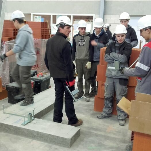 Prise de contact avec le formateur de l'usine TERREAL